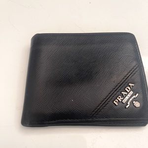 Prada men Saffiano bi fold wallet